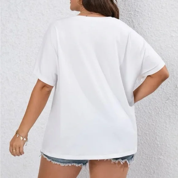 Plus size V neck split hem tee